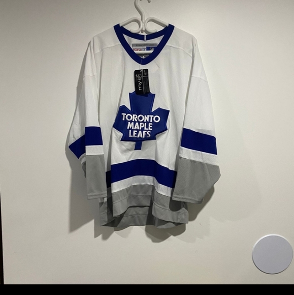 Nwt toronto maple leafs jersey size M - Picture 3 of 4